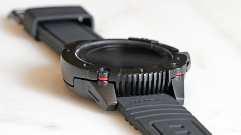 Heatsinks that facilitate the watch’s power system are cleverly camouflaged as part of its rugged design.